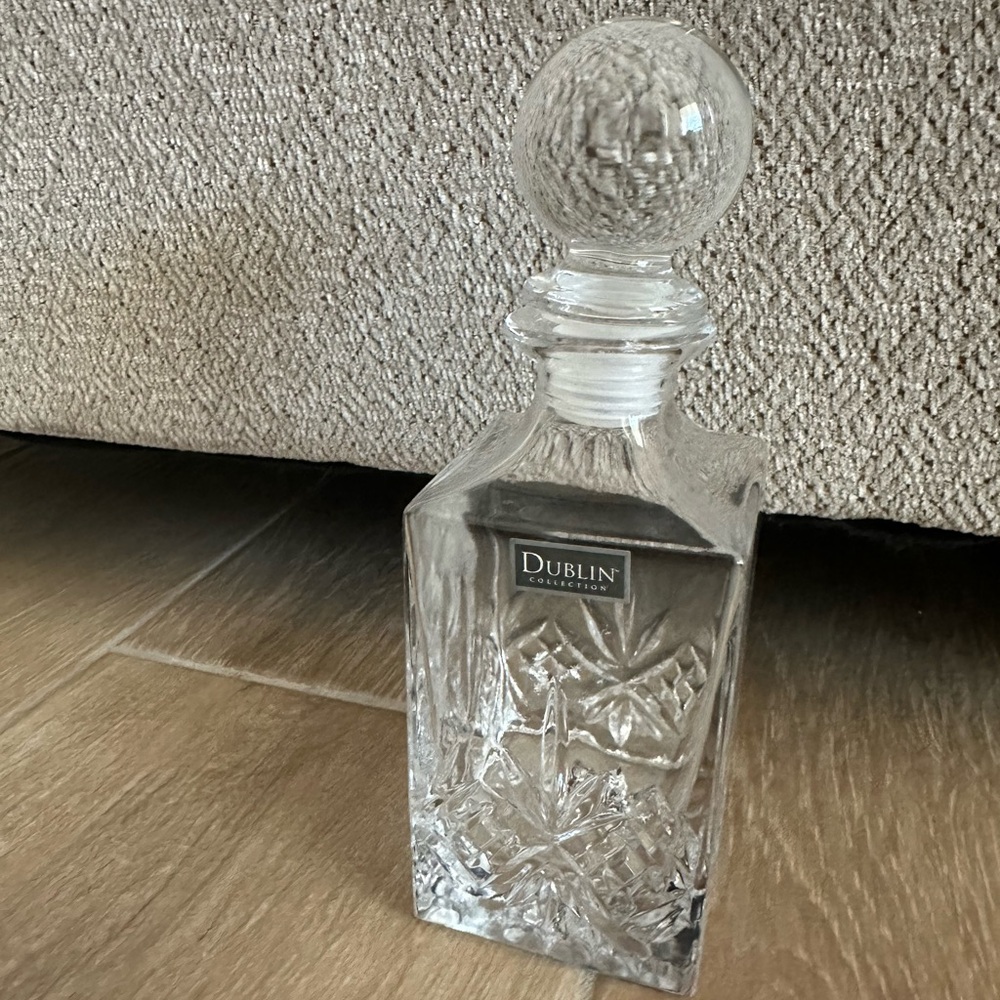 Dublin crystal lookalike glass decanter, small, new, clear, barware